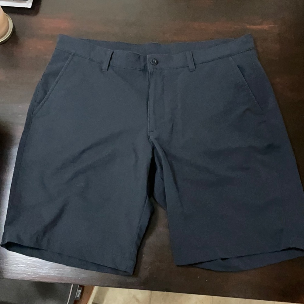 Under Armour golf shorts